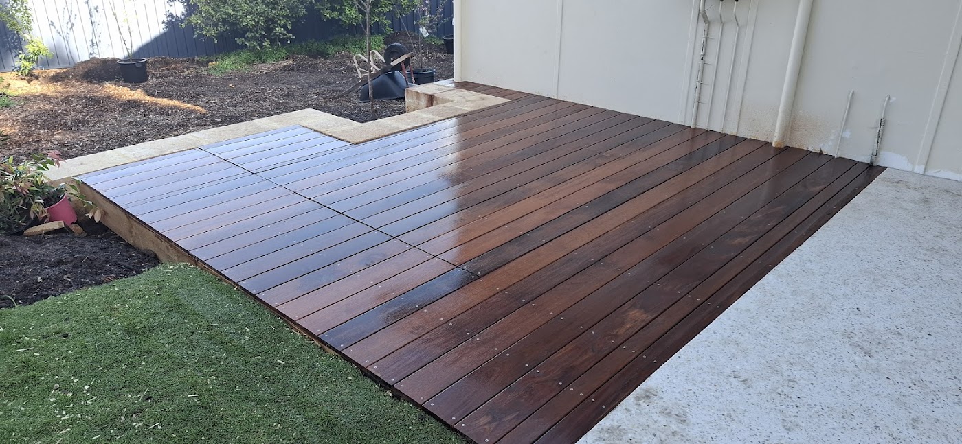 Newly built hardwood deck by HandyMax Carpentry in Perth